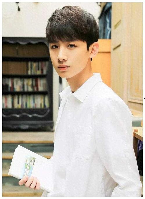 白敬亭白月光娱乐圈吃瓜,白敬亭白月光娱乐圈瓜料大揭秘 第1张 白敬亭白月光娱乐圈吃瓜,白敬亭白月光娱乐圈瓜料大揭秘 第1张